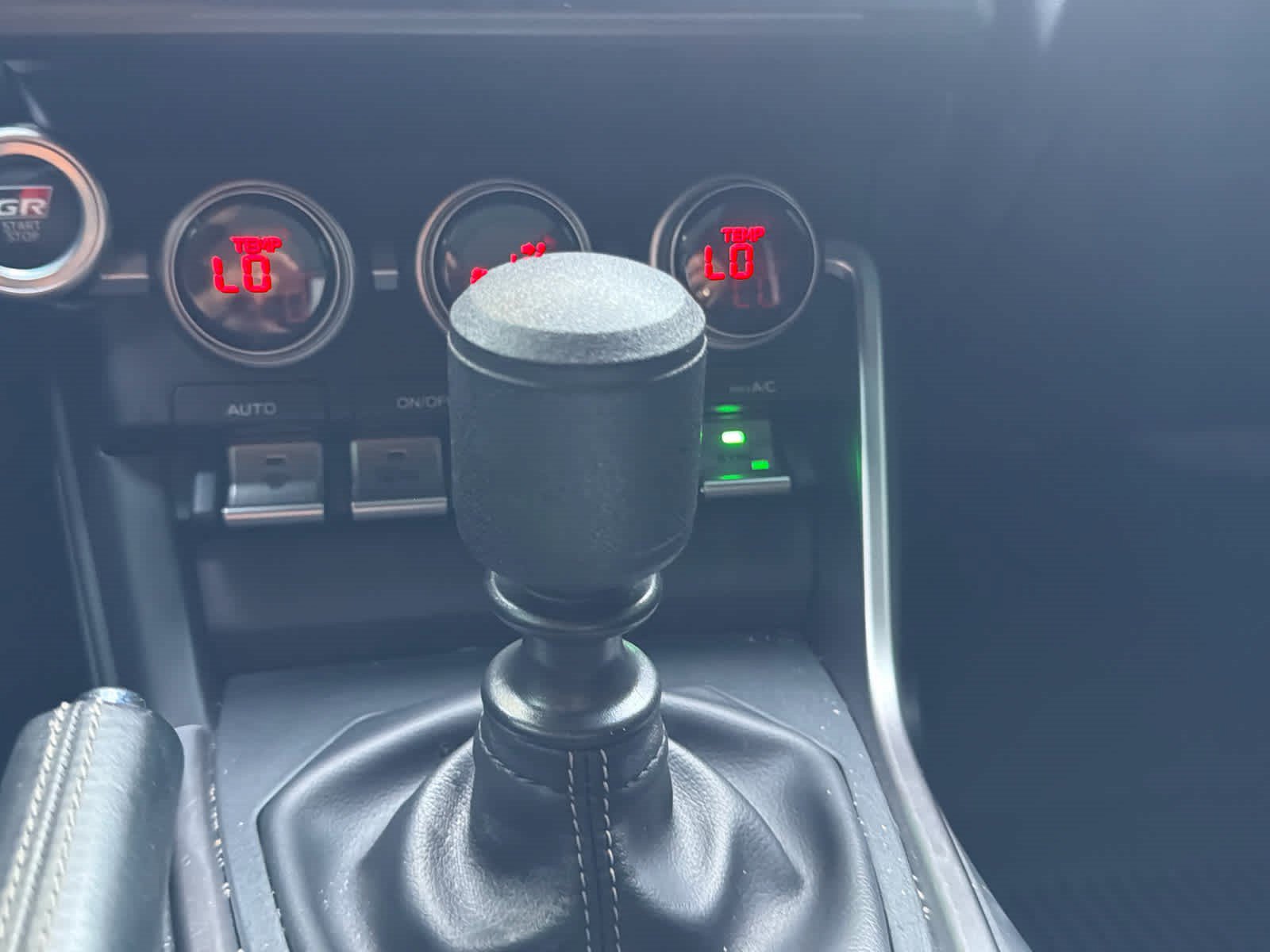 Used 2022 Toyota GR86 Premium RWD image 33