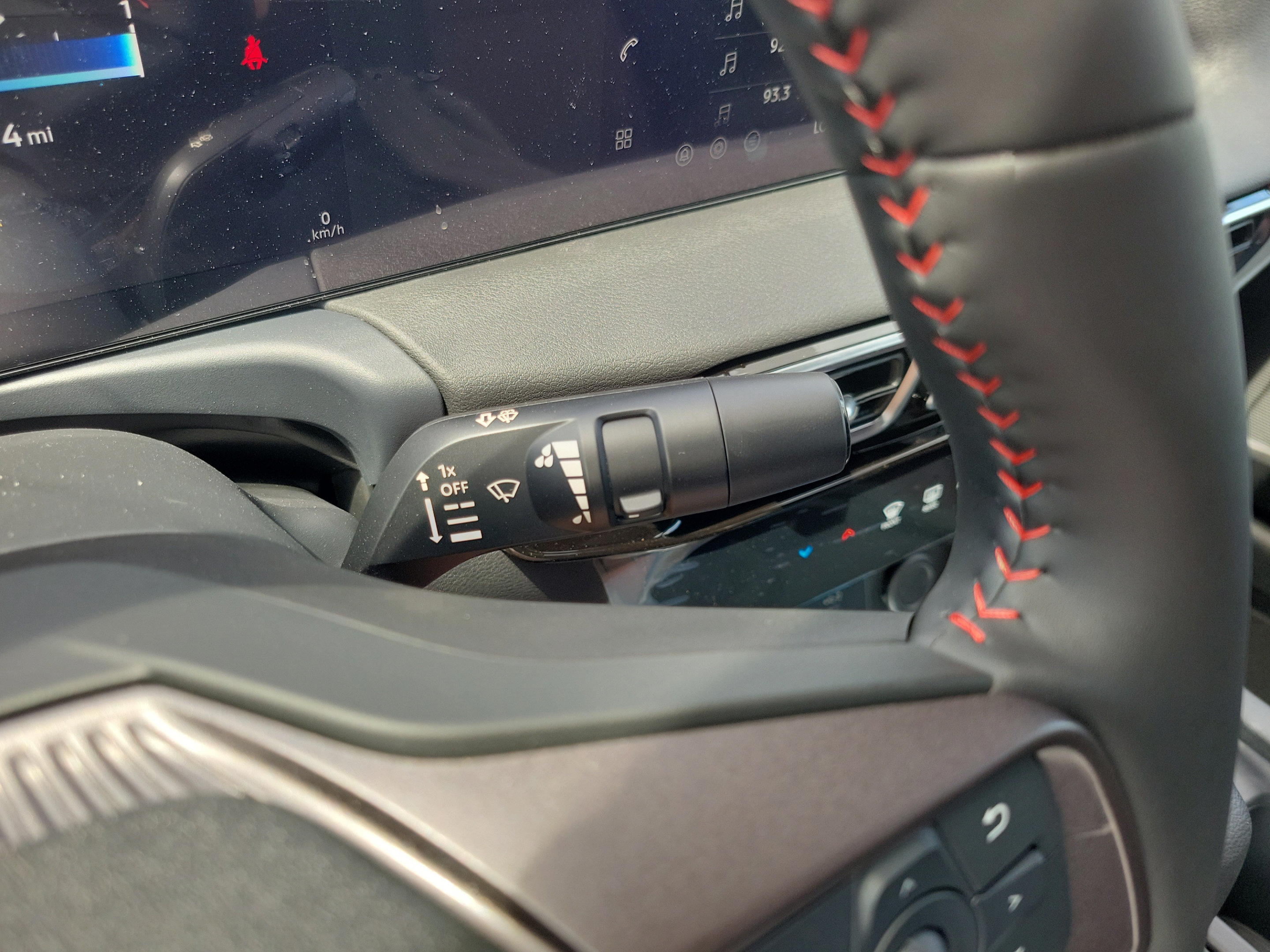 New 2027 Nissan Sentra SR w/ Floor Mat Package FWD image 23