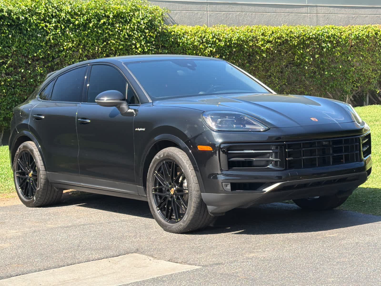 Used 2024 Porsche Cayenne Coupe AWD/4WD image 10