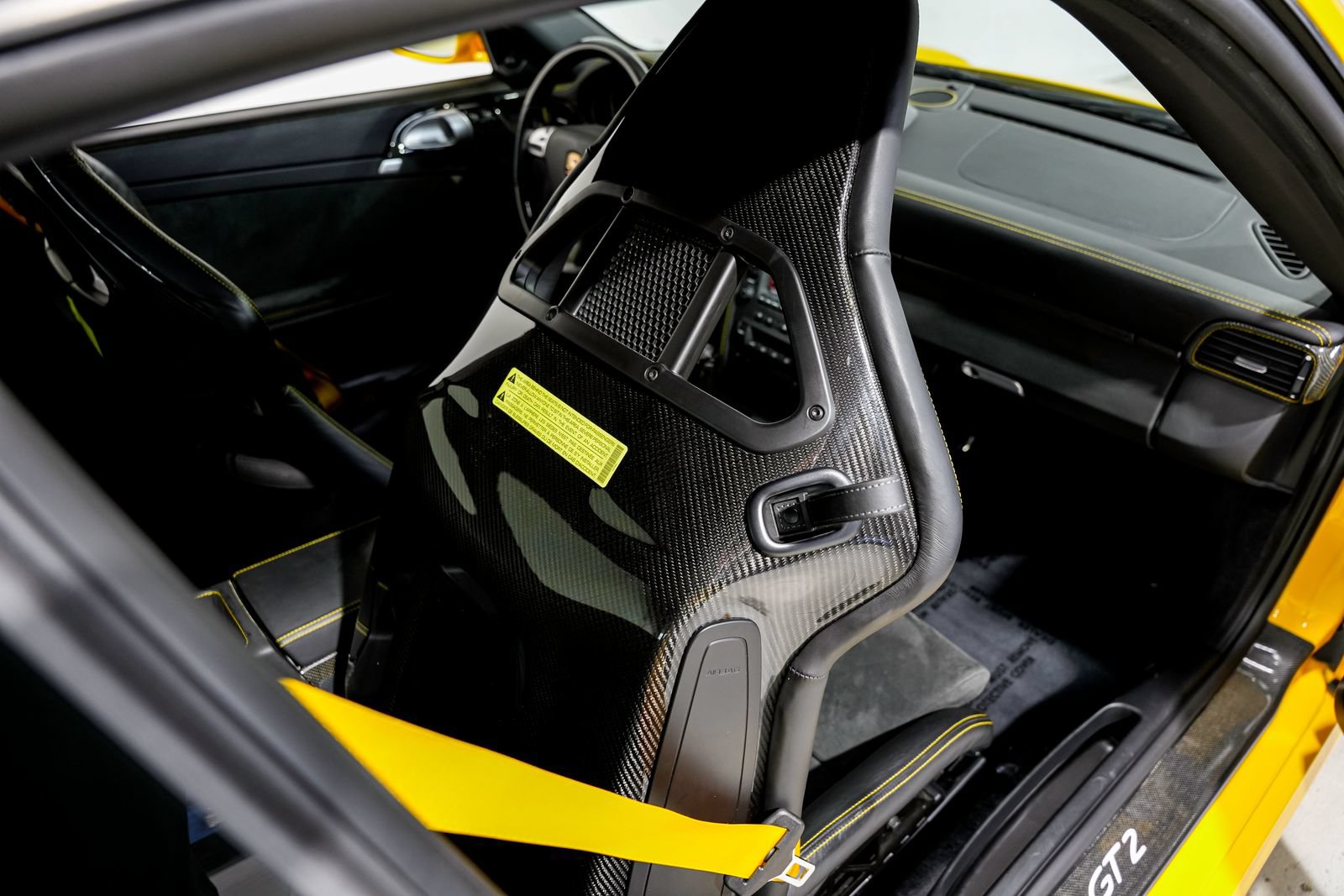 Used 2008 Porsche 911 GT2 RWD image 21