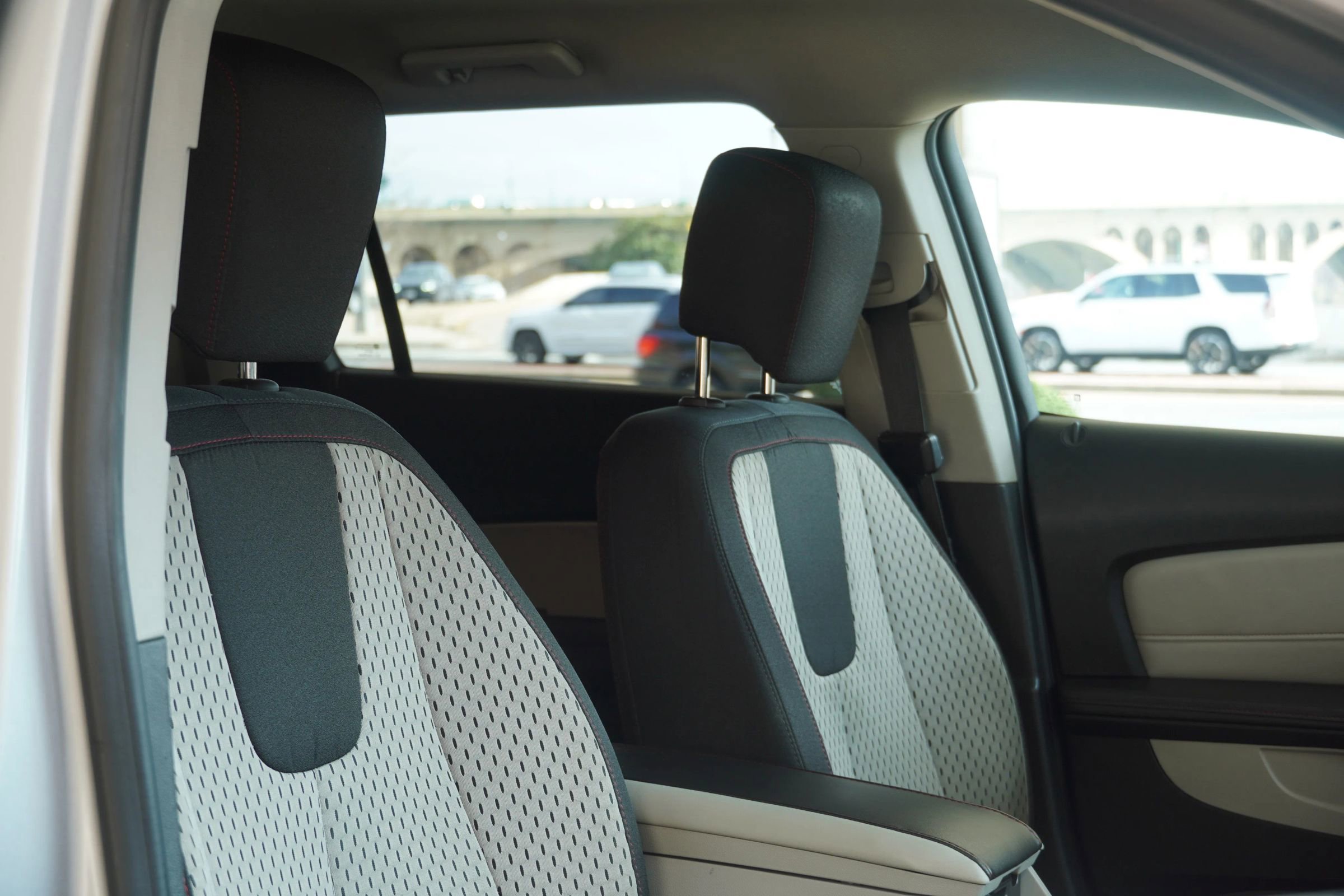 Used 2015 GMC Terrain SLE image 26
