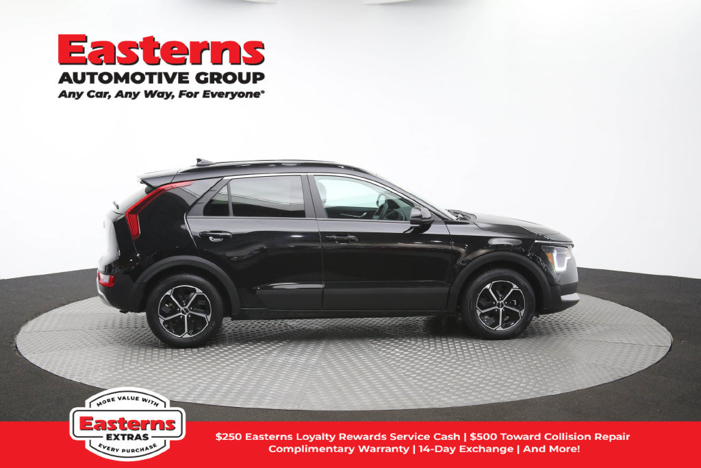 Used 2024 Kia Niro LX FWD image 44