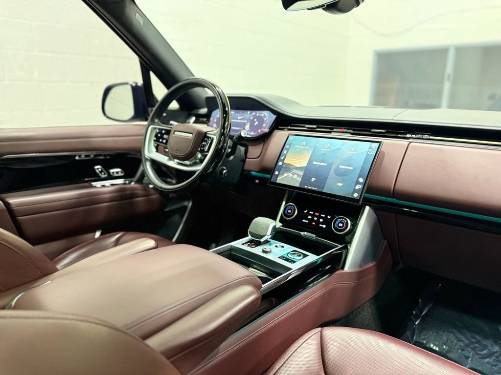 Used 2023 Land Rover Range Rover SE image 43