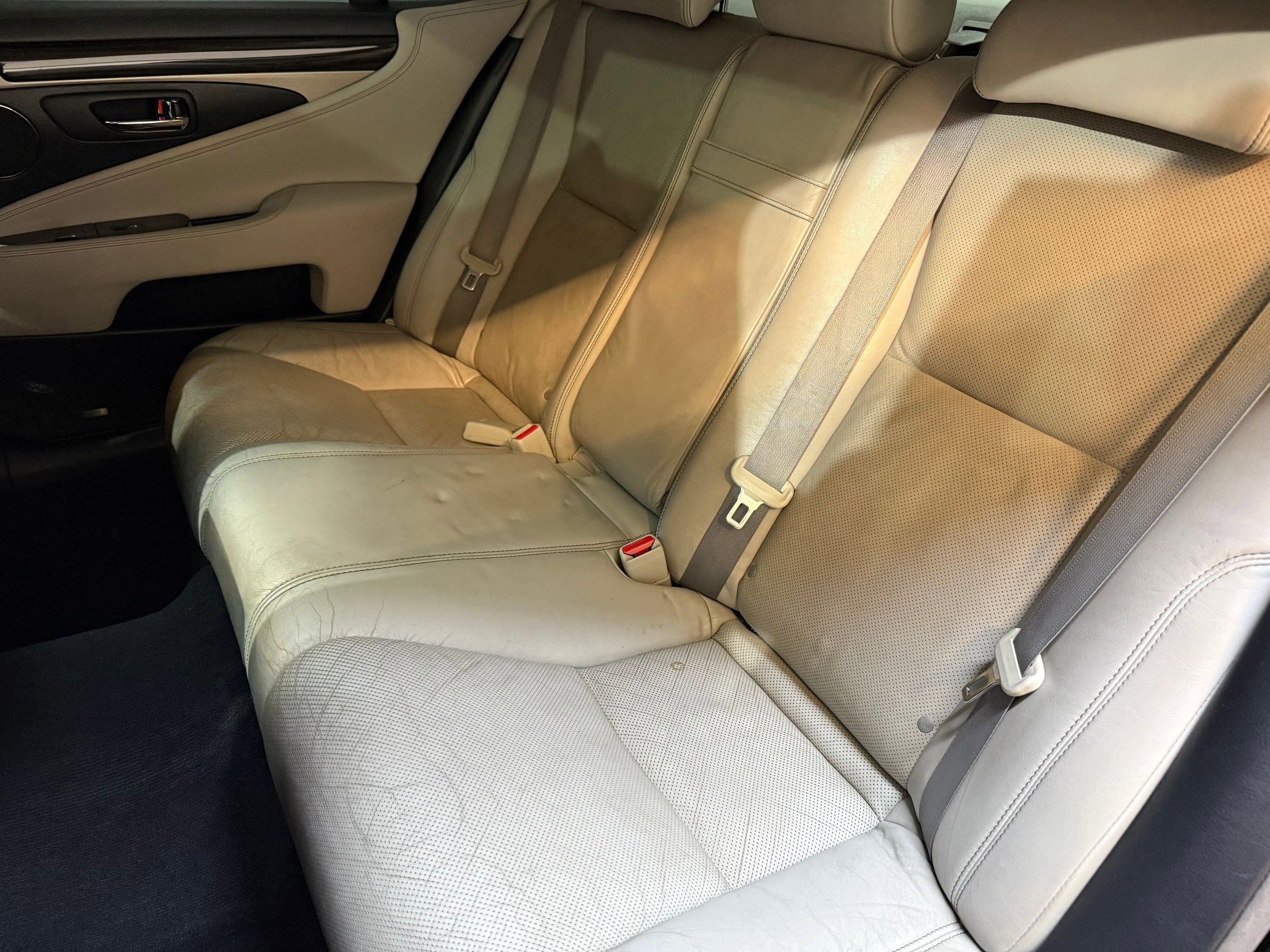 Used 2014 Lexus LS 460 AWD w/ Comfort Package image 44