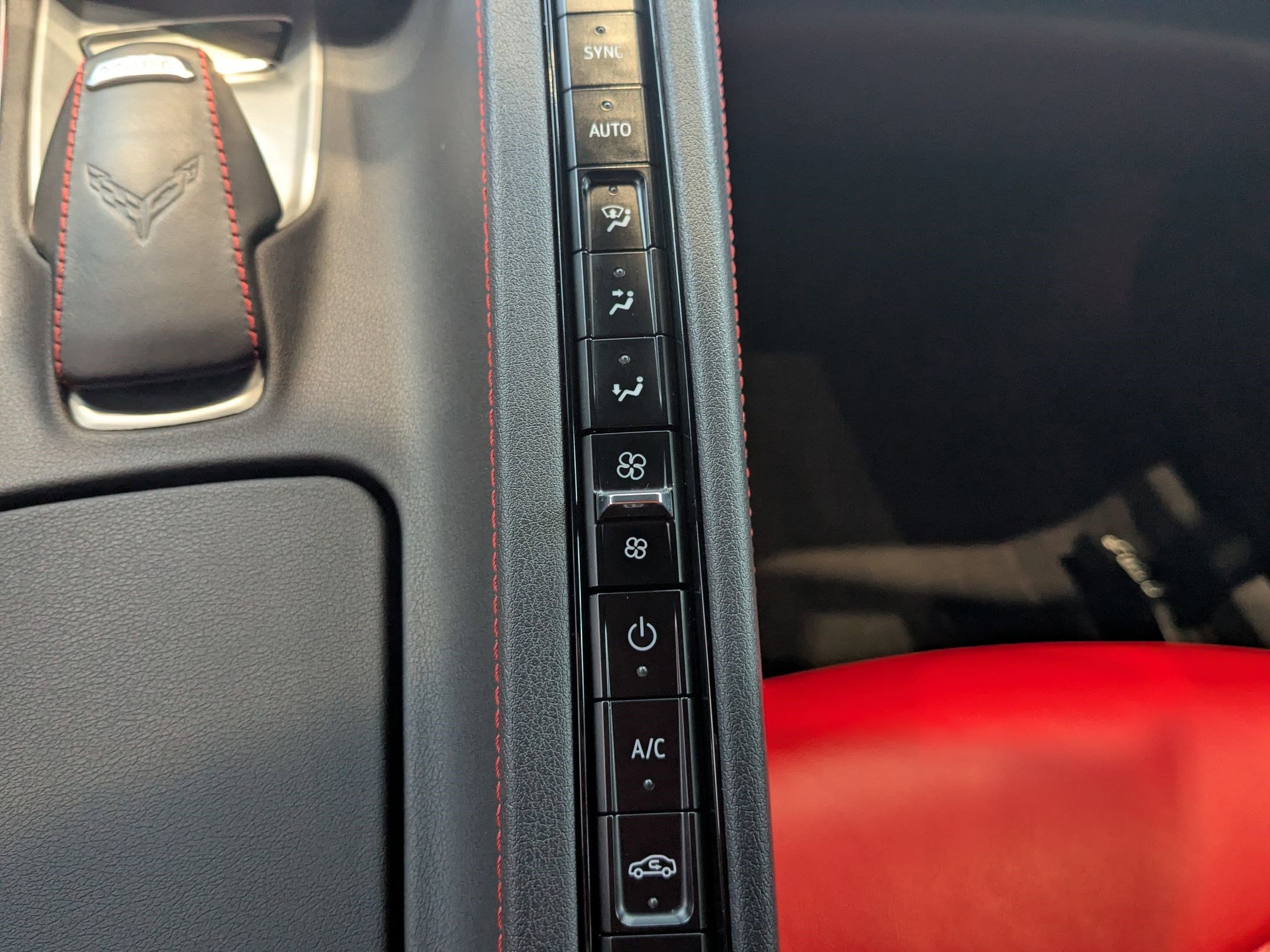 Used 2022 Chevrolet Corvette Stingray Coupe w/ 1LT image 27