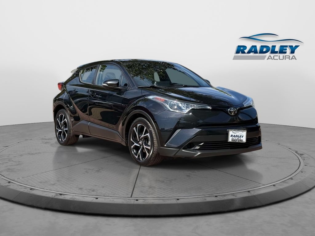 Used 2019 Toyota C-HR XLE FWD image 1