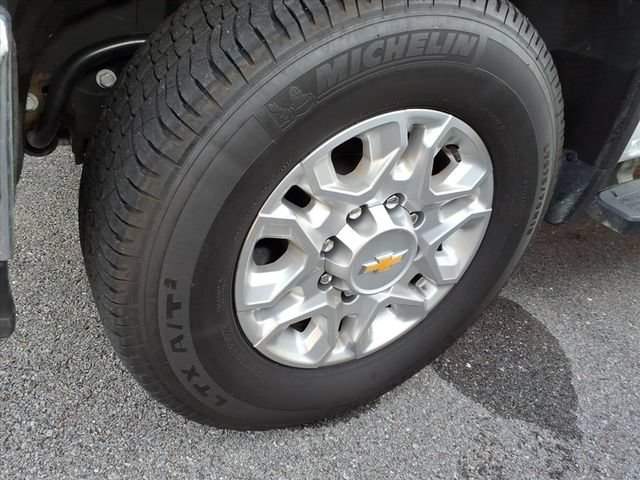 Used 2026 Chevrolet Silverado 2500 LT AWD/4WD image 4