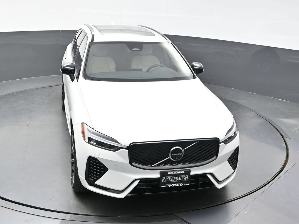 New 2026 Volvo XC60 T8 Plus w/ Climate Package PRO AWD/4WD image 31