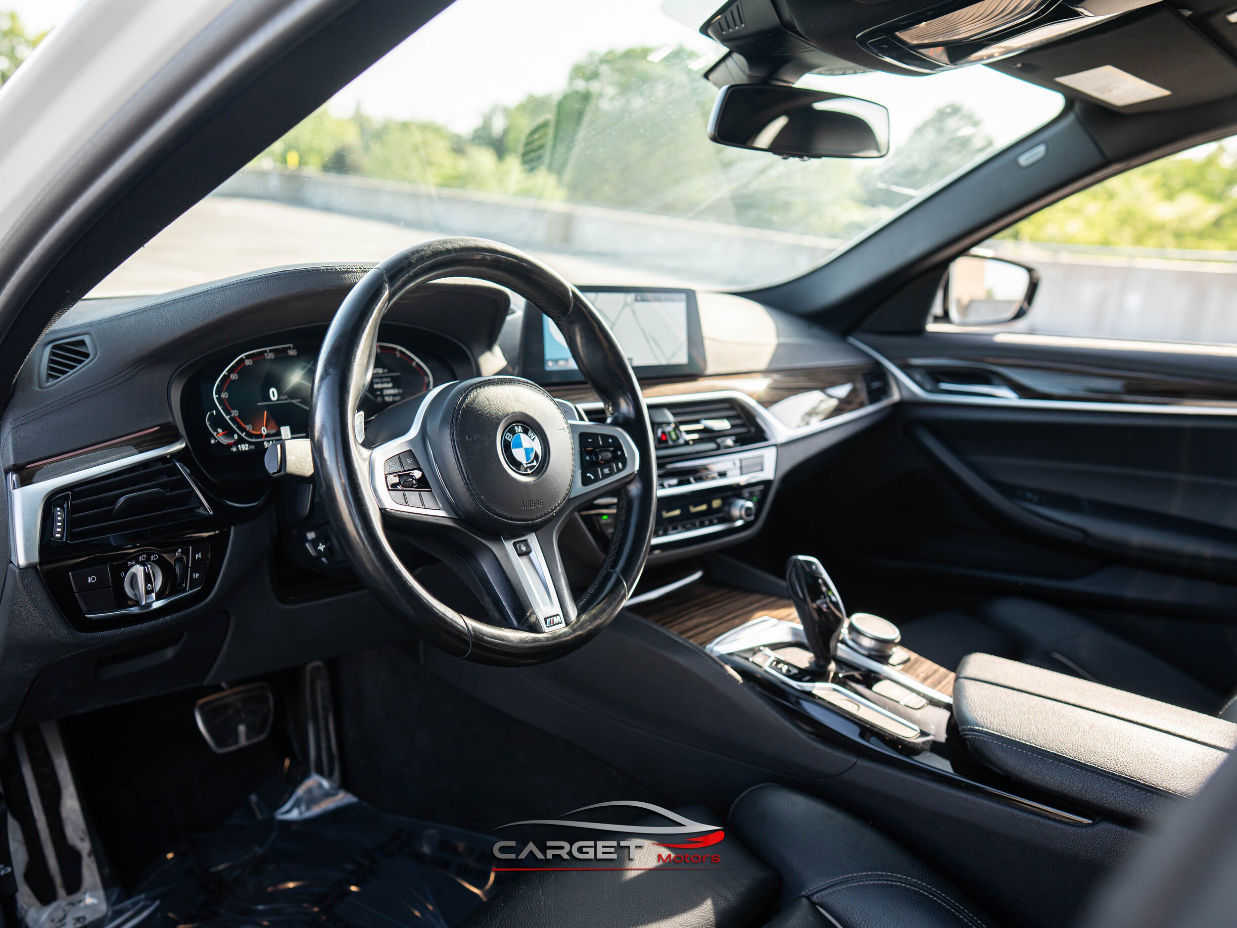 Used 2020 BMW 530i xDrive w/ M Sport Package AWD/4WD image 13