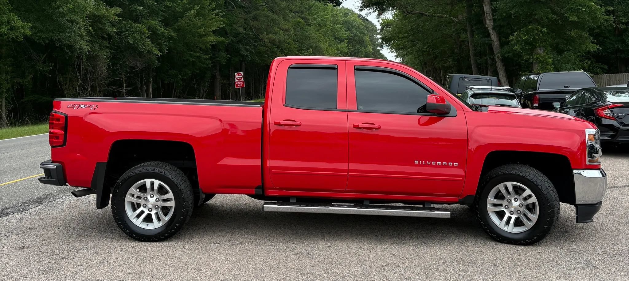 Used 2018 Chevrolet Silverado 1500 LT w/ All Star Edition AWD/4WD image 39
