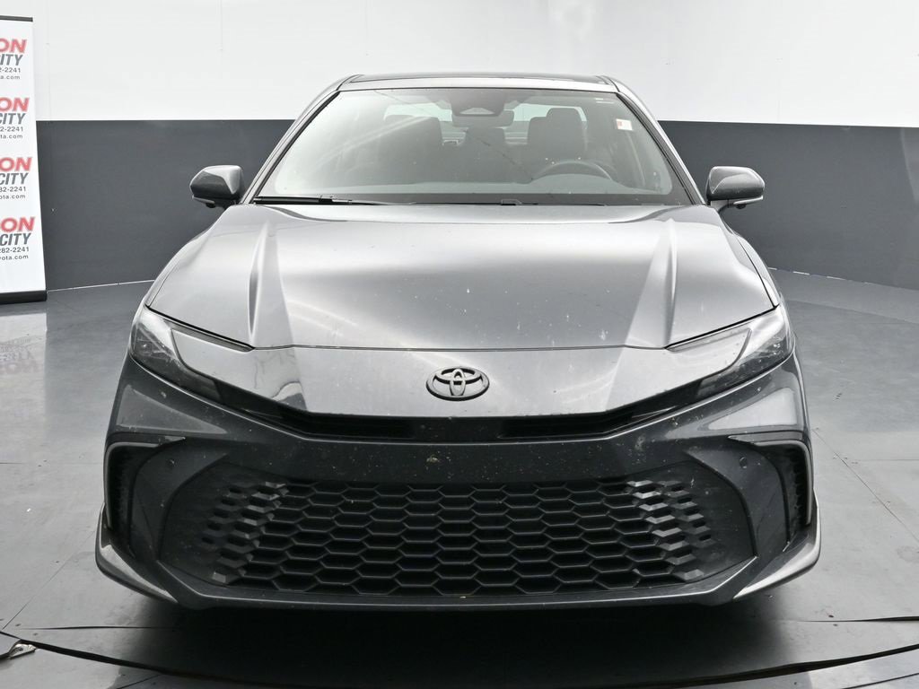 Used 2025 Toyota Camry XSE image 3