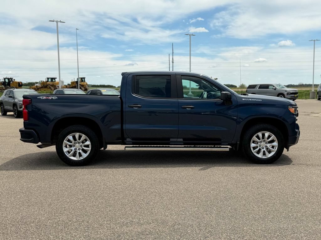 Used 2023 Chevrolet Silverado 1500 Custom AWD/4WD image 5