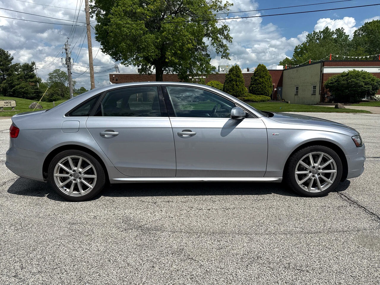 Used 2016 Audi A4 2.0T Premium Plus w/ Technology Package image 4