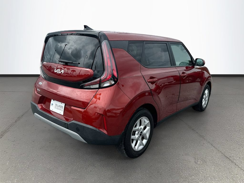 Used 2023 Kia Soul LX w/ LX Technology Package FWD image 7