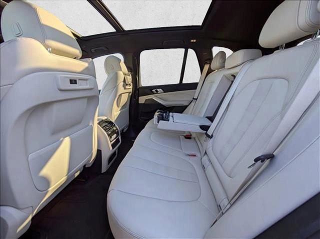 Used 2022 BMW X5 sDrive40i w/ Premium Package image 23