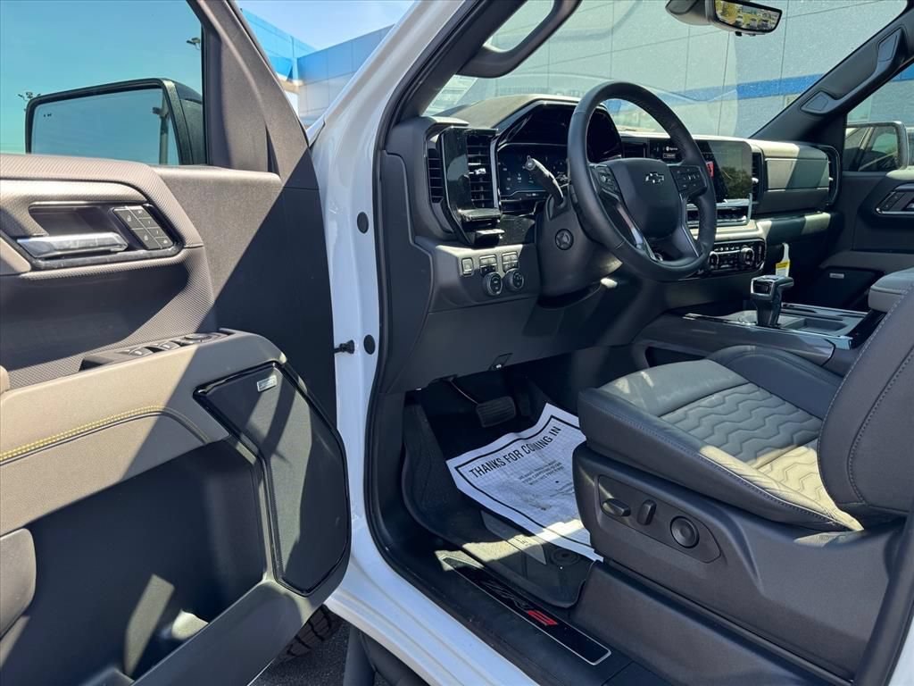 New 2025 Chevrolet Silverado 1500 ZR2 w/ Technology Package AWD/4WD image 12