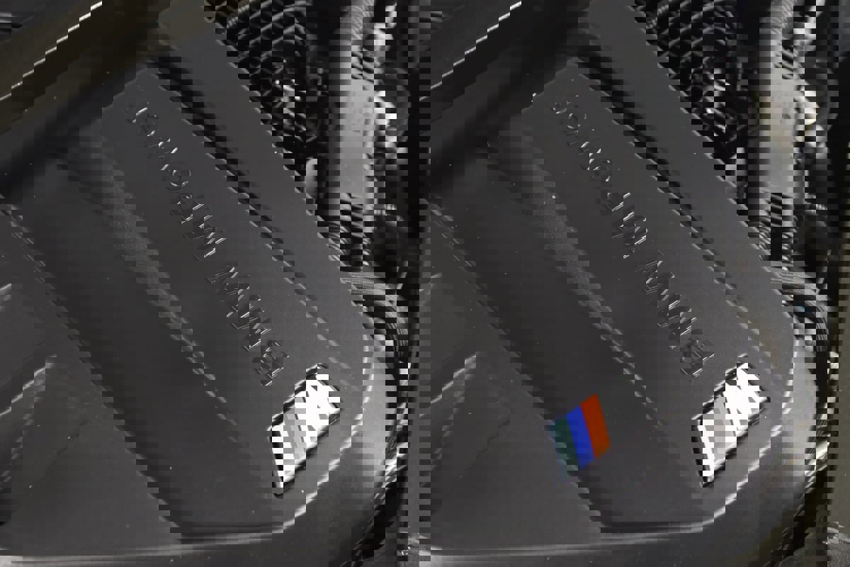 Used 2023 BMW M2 w/ Lighting Package image 26