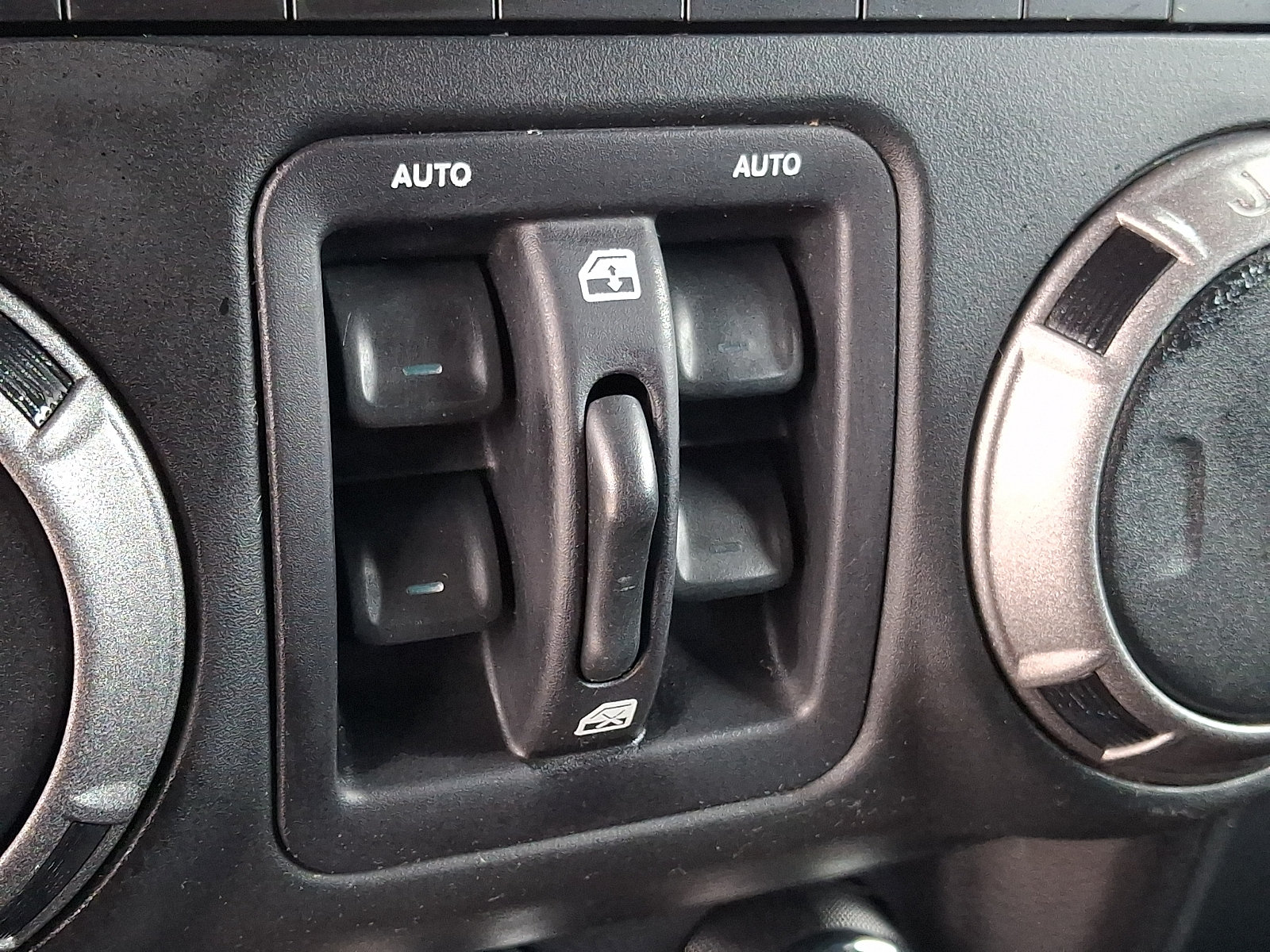 Used 2016 Jeep Wrangler Unlimited Sport w/ Quick Order Package 24S AWD/4WD image 24