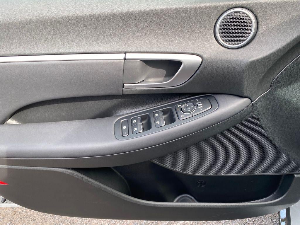 New 2026 Hyundai Sonata SEL FWD image 31