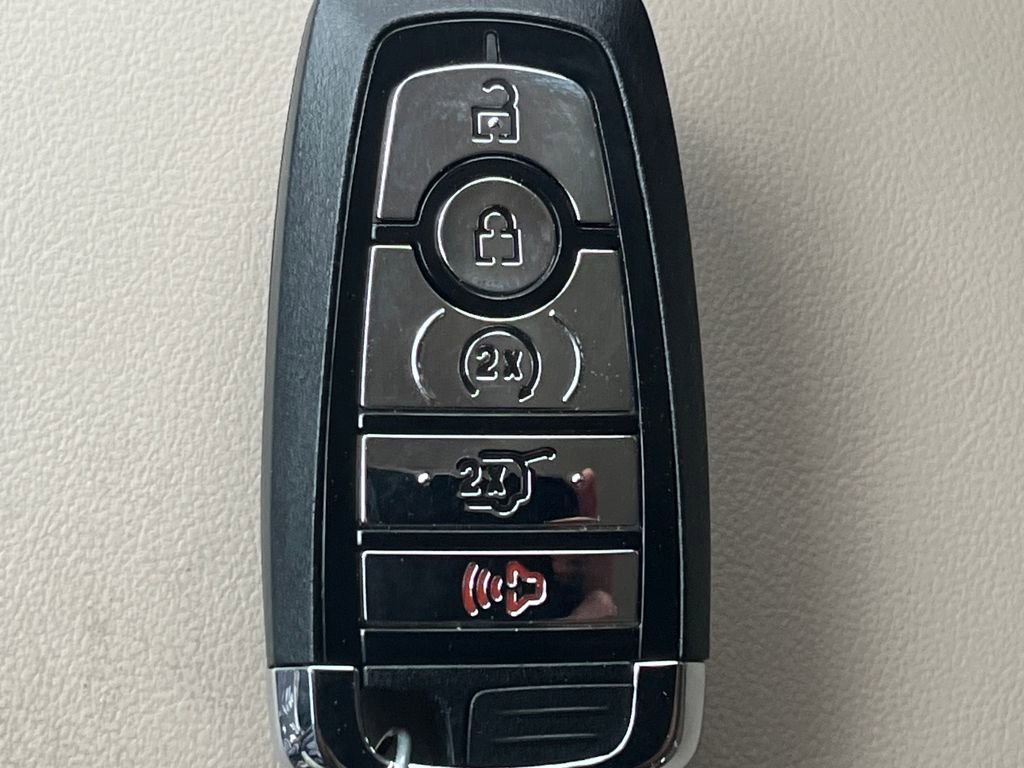 Certified 2023 Lincoln Corsair Reserve image 19