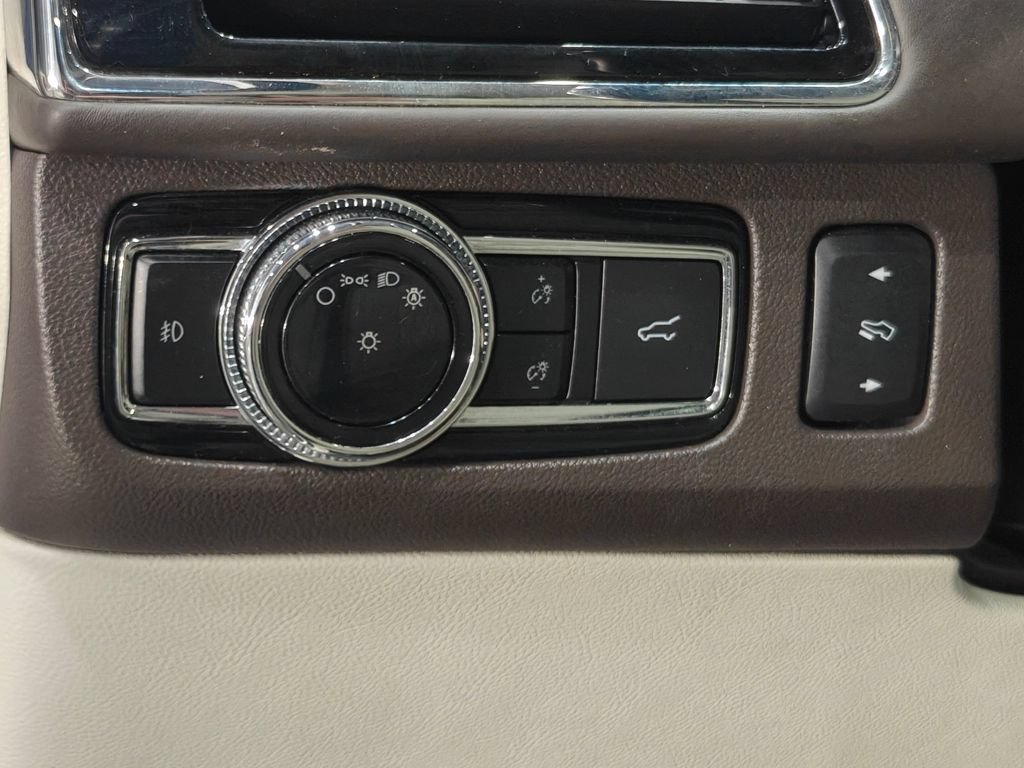 Used 2019 Lincoln Navigator Black Label w/ Cargo Package AWD/4WD image 18