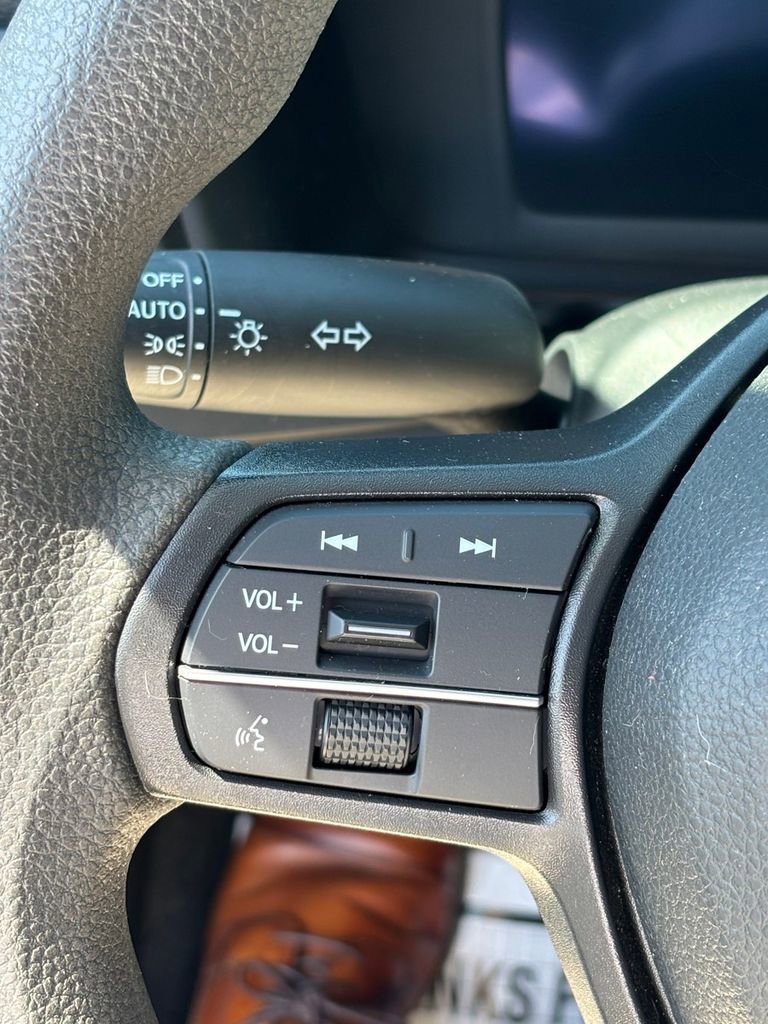 Used 2023 Honda Accord LX image 11