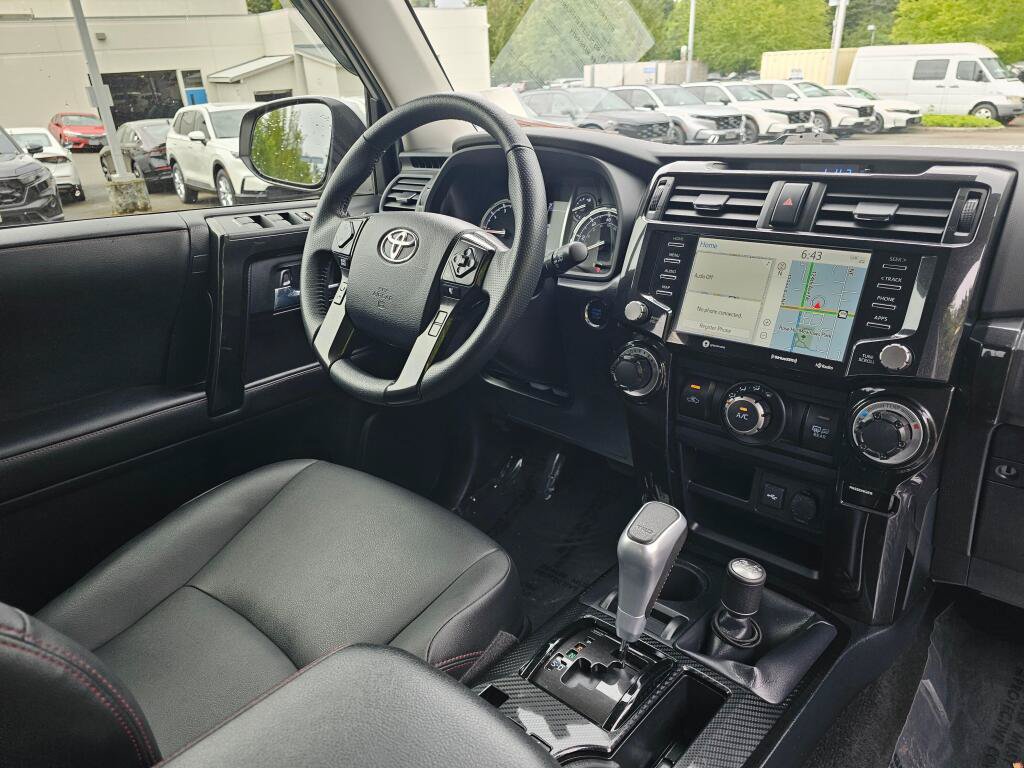 Used 2020 Toyota 4Runner TRD Off-Road Premium AWD/4WD image 10