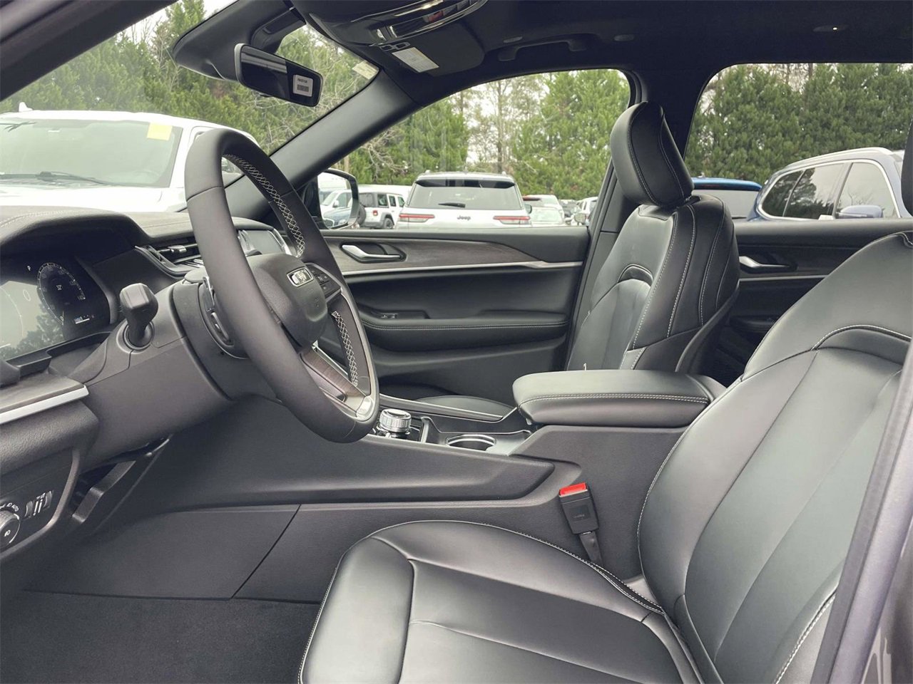 New 2025 Jeep Grand Cherokee L Limited image 30