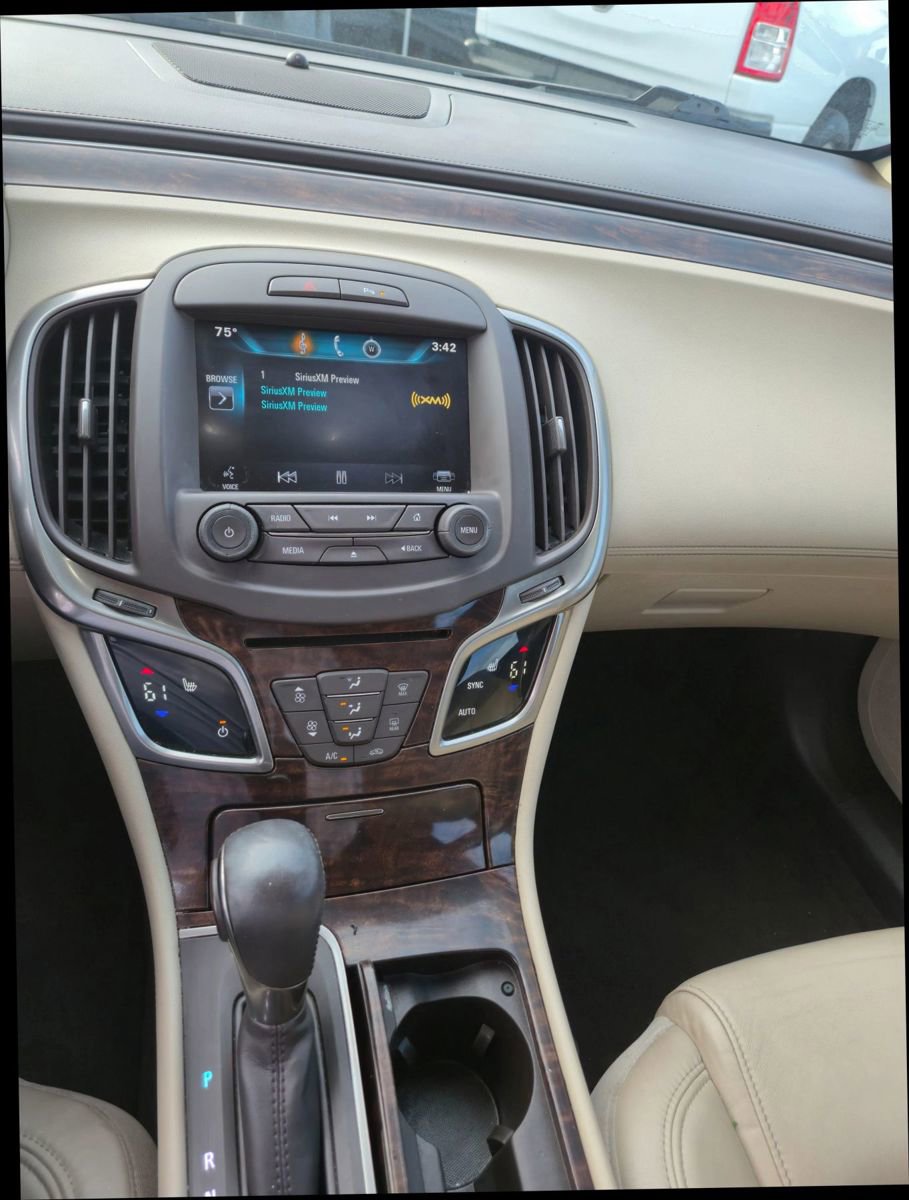 Used 2015 Buick LaCrosse Leather image 28