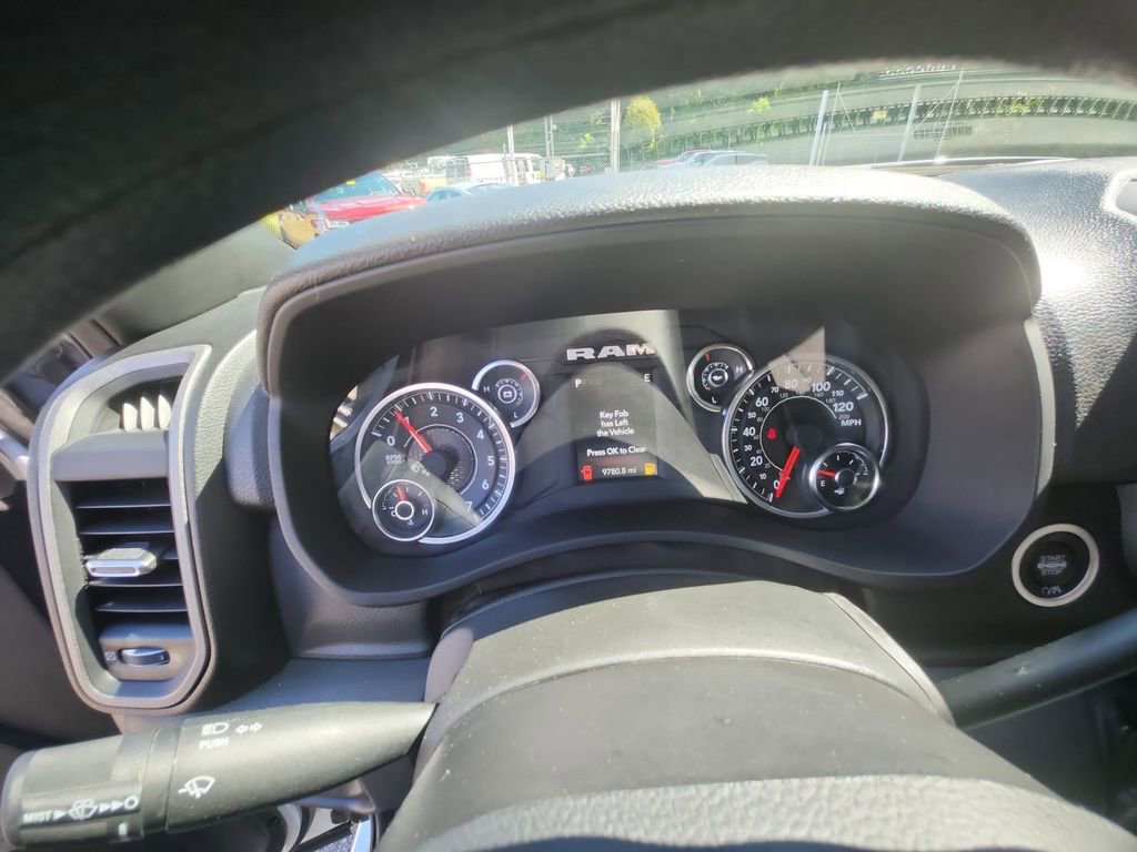 Used 2024 RAM 3500 Tradesman w/ Chrome Appearance Group image 16