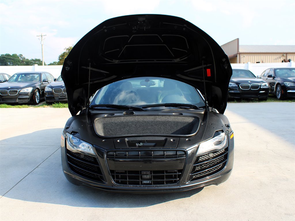 Used 2010 Audi R8 V10 image 40