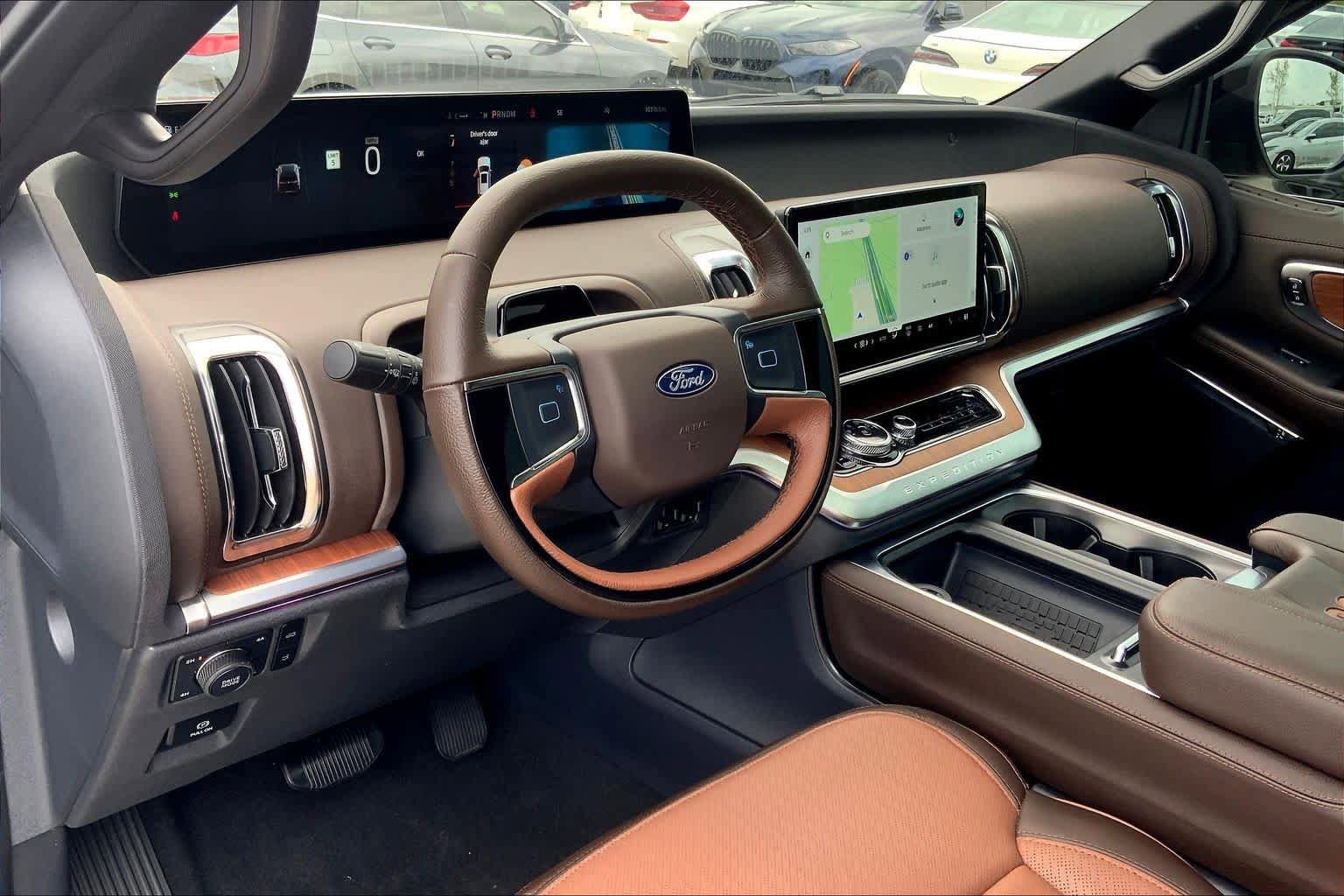 Used 2025 Ford Expedition King Ranch image 17