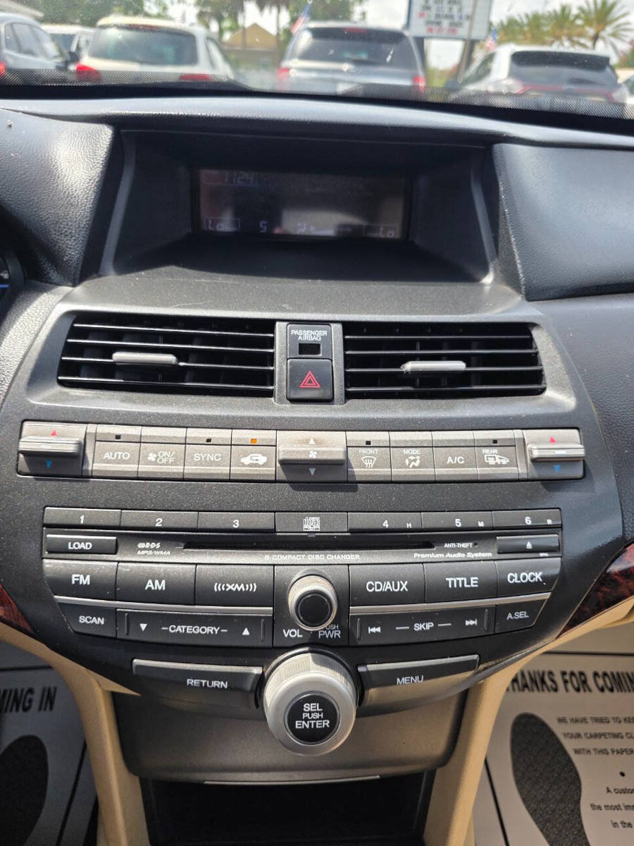 Used 2010 Honda Crosstour EX-L image 16
