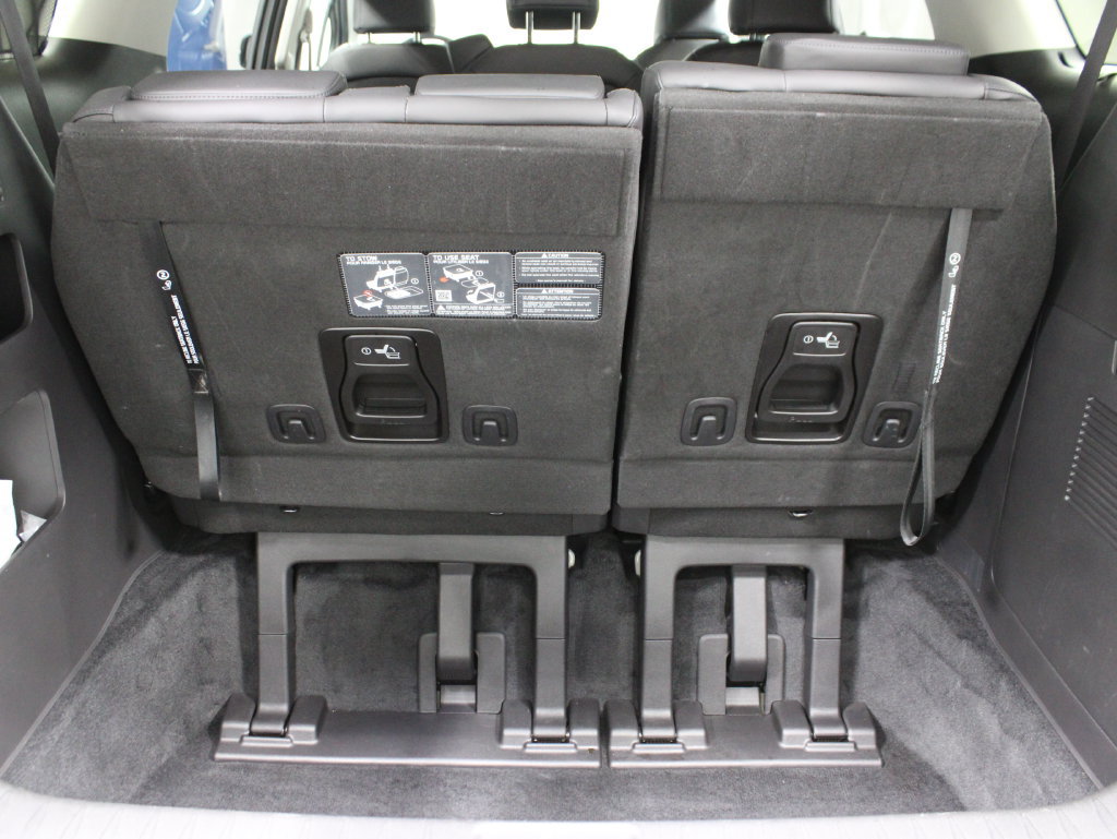 Used 2023 Kia Carnival EX FWD image 37