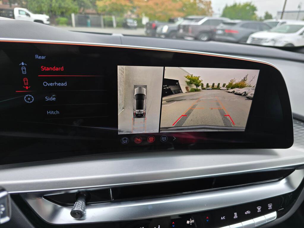 New 2026 Cadillac Lyriq V image 28