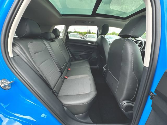 Certified 2025 Volkswagen Taos SE AWD/4WD image 27