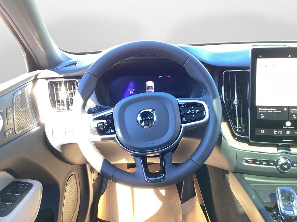 New 2027 Volvo XC60 B5 Plus AWD/4WD image 10