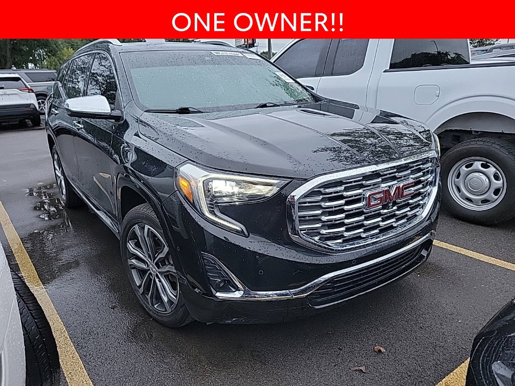 Used 2020 GMC Terrain Denali w/ Denali Premium Package AWD/4WD image 3