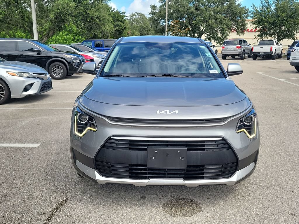 Certified 2025 Kia Niro LX FWD image 2