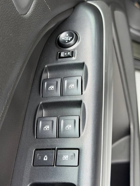 Used 2018 Chevrolet Colorado LT AWD/4WD image 17