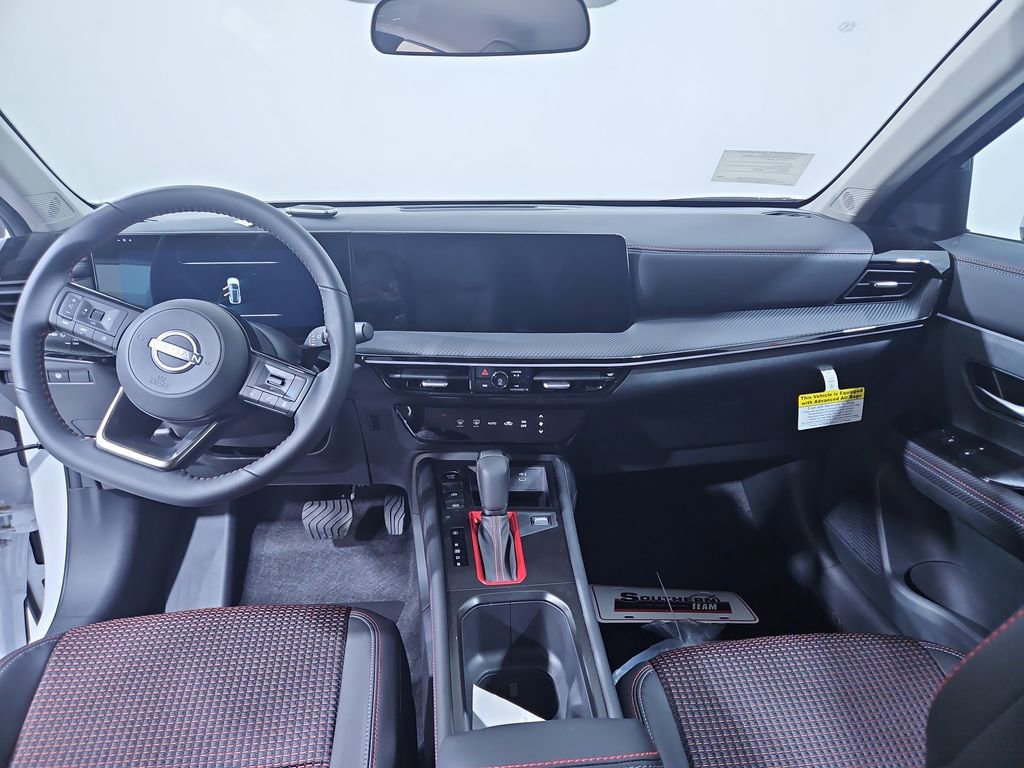 New 2025 Nissan Kicks SR image 12