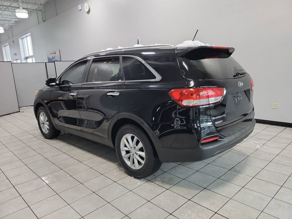 Used 2016 Kia Sorento LX image 10
