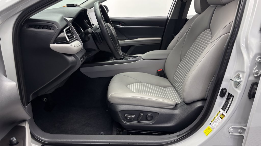 Certified 2024 Toyota Camry SE FWD image 12