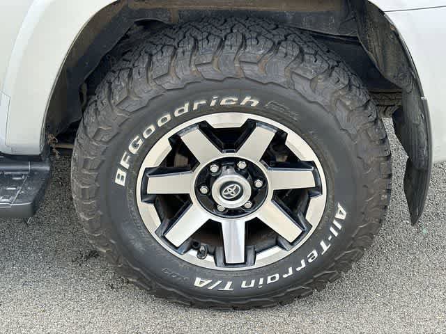 Used 2017 Toyota 4Runner TRD Off-Road Premium AWD/4WD image 5