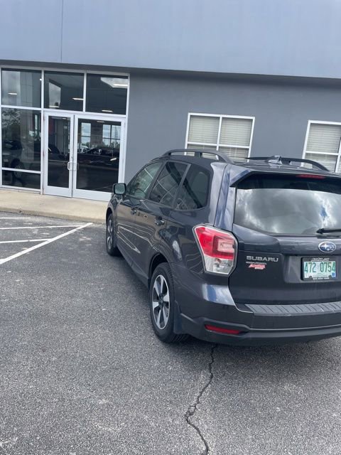 Used 2017 Subaru Forester 2.5i Premium w/ All-Weather Package AWD/4WD image 8