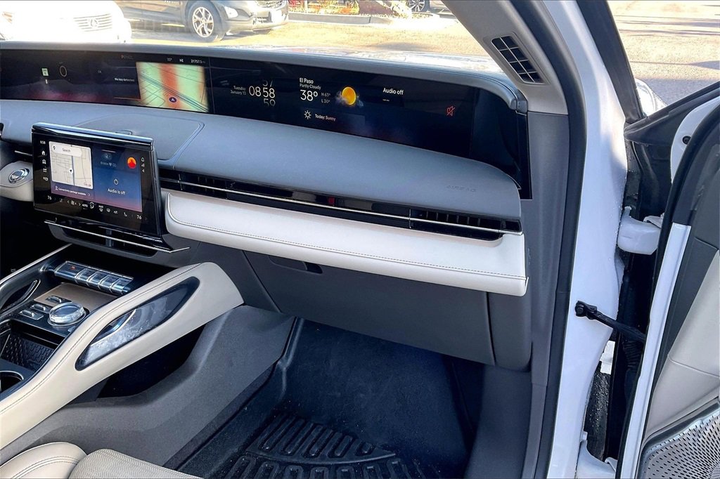 Used 2024 Lincoln Nautilus Reserve w/ Equipment Group 203A image 15