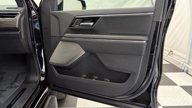Used 2025 GMC Sierra EV Denali AWD/4WD image 25