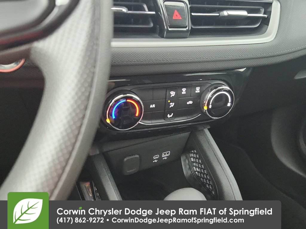 Used 2025 Chevrolet TrailBlazer LT AWD/4WD image 25