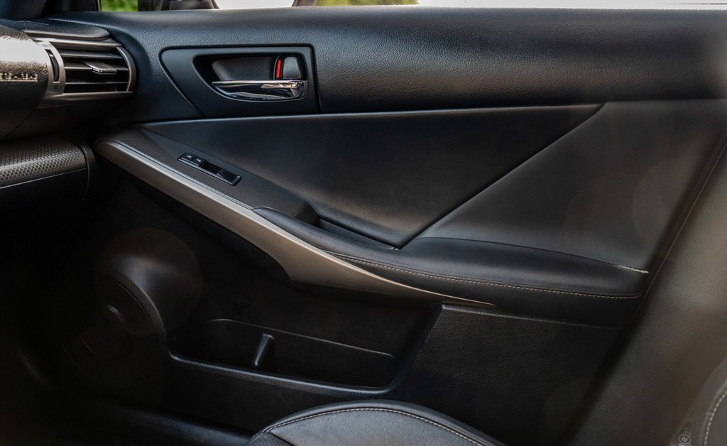 Used 2016 Lexus IS 350 w/ F Sport Package RWD image 23