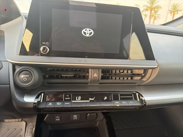 Certified 2025 Toyota Prius LE FWD image 19